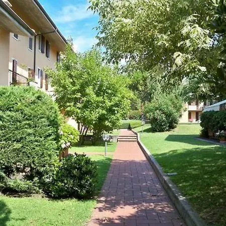 3v With Pool Apartament